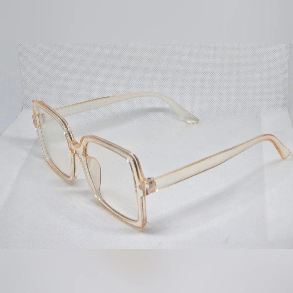 Stylish Clear Glasses for Women - Picture 4 of 5